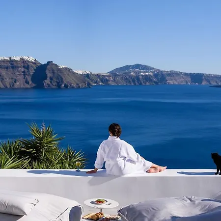 Villa Lcv Oia Lathouri Cave Villa With Heated Plunge Pool *