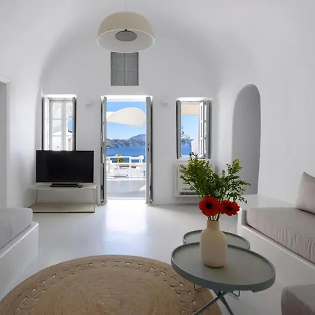 Villa Lcv Oia Lathouri Cave Villa With Heated Plunge Pool