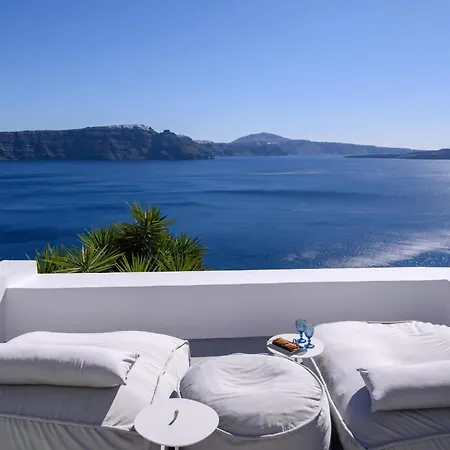 Lcv Oia Lathouri Cave Villa With Heated Plunge Pool